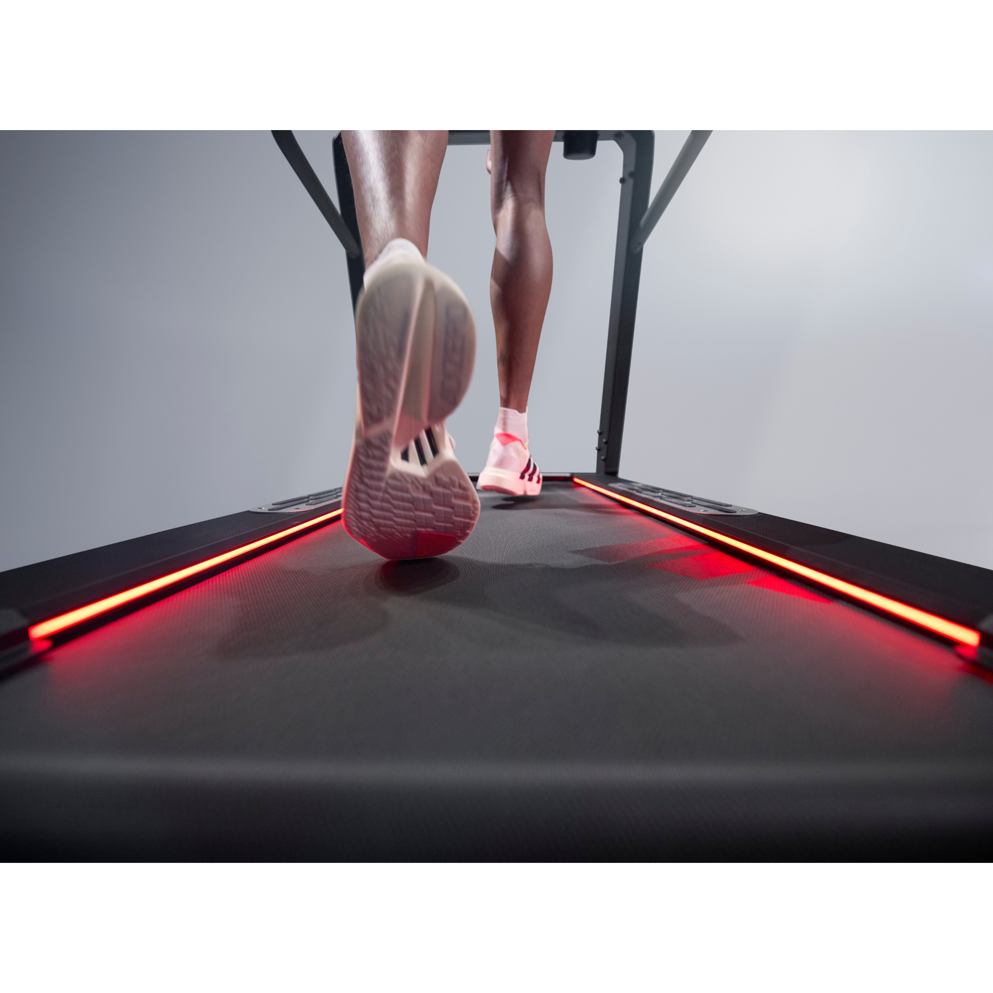 □adidas T-800 ハイインクライン・トレッドミル 【直送】 AVUS-10721