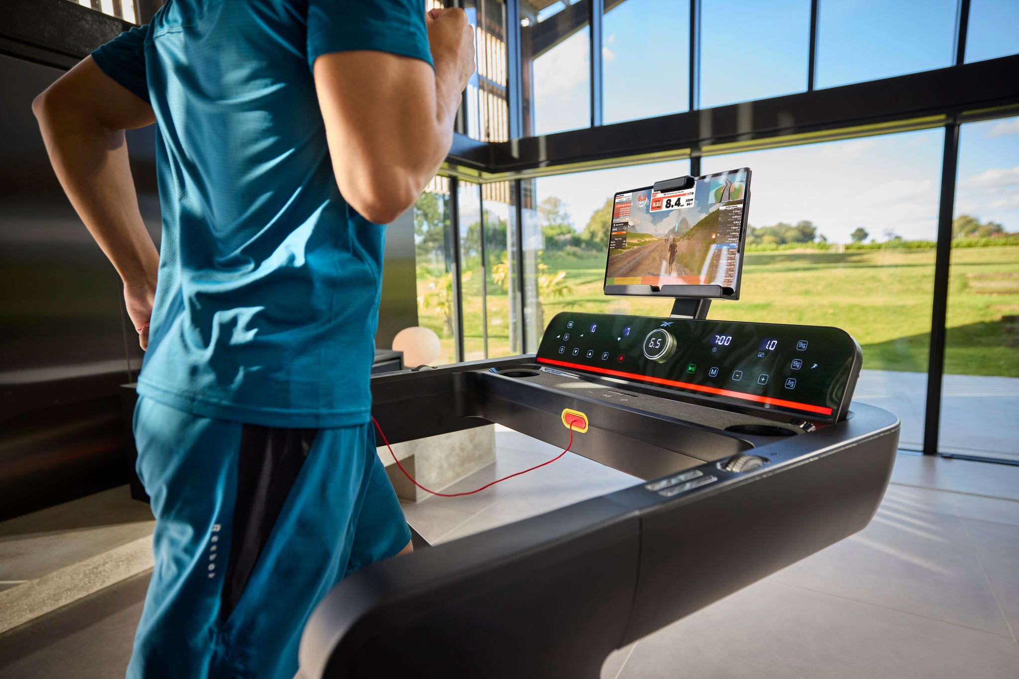 □Reebok Z-Tech(Zテック) トレッドミル 【準業務用 / 直送】RVZT